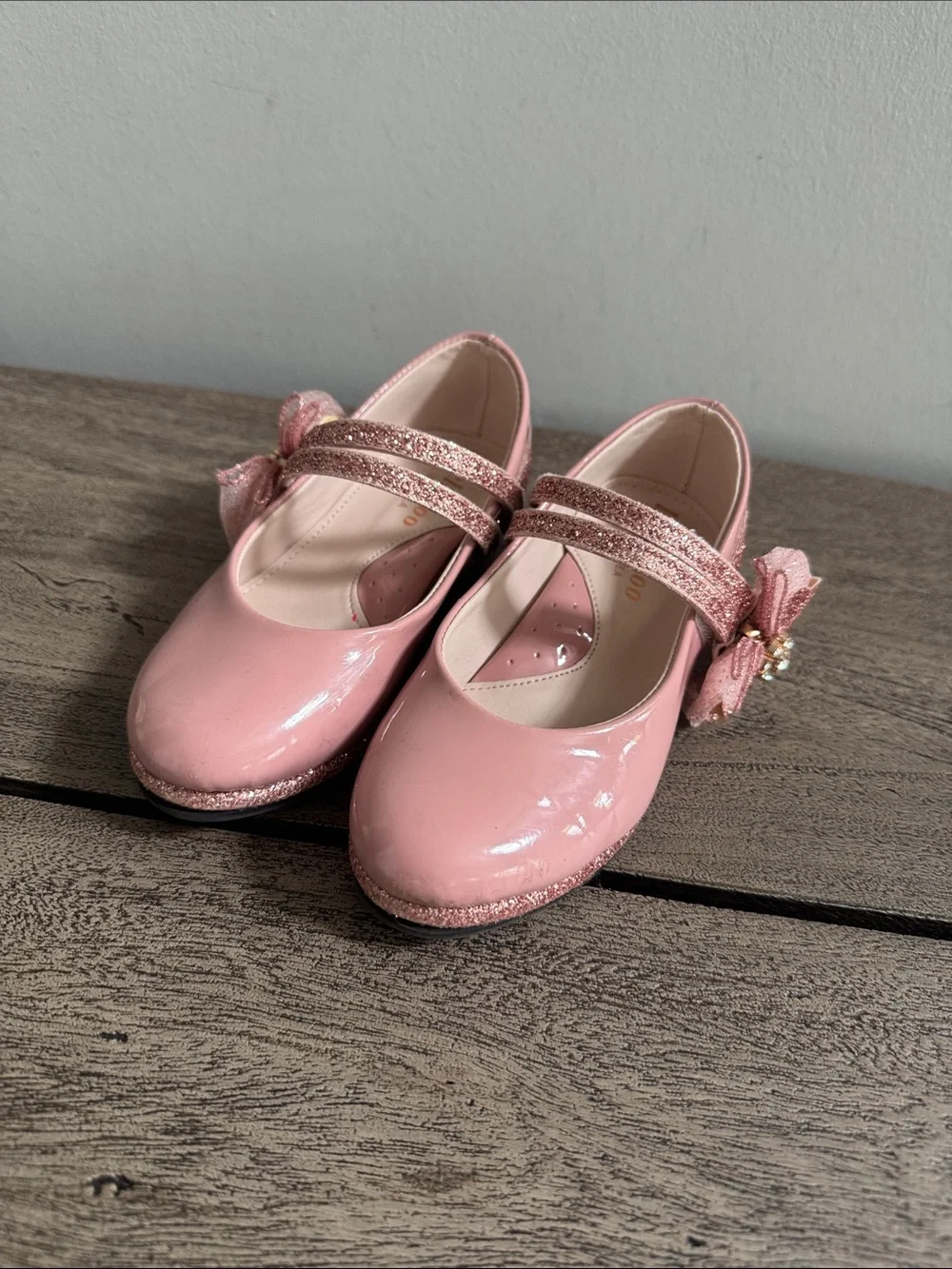 Girls' Pink Patent Mary Jane Shoes with Glitter Bow
